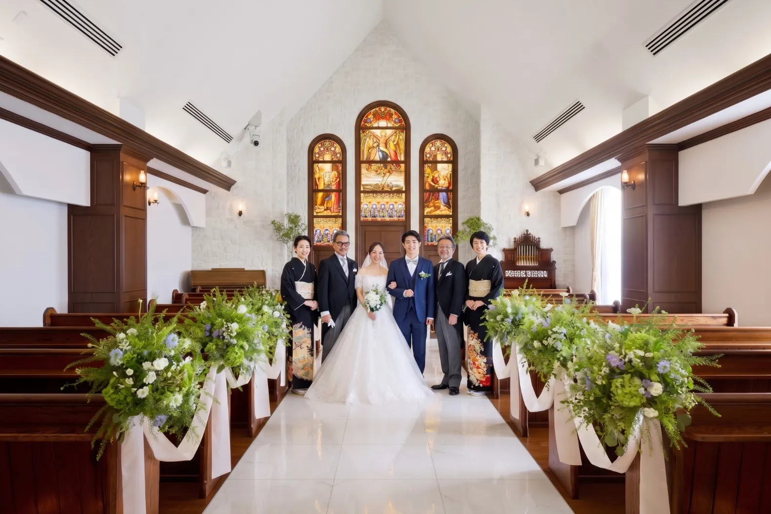 鳥取の結婚式場 ホテルセントパレス倉吉チャペルでの家族写真